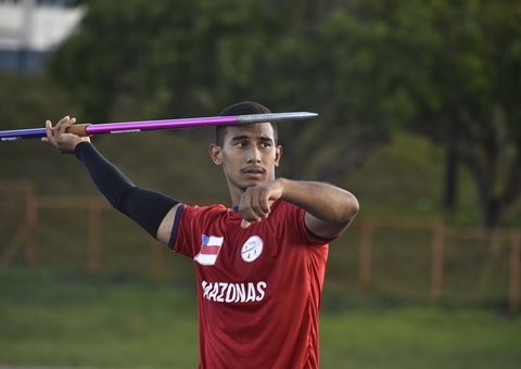 Atletas representam o Amazonas em competição de Atletismo em Recife