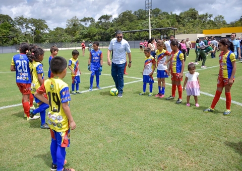 Estádio Municipal é inaugurado em Presidente Figueiredo