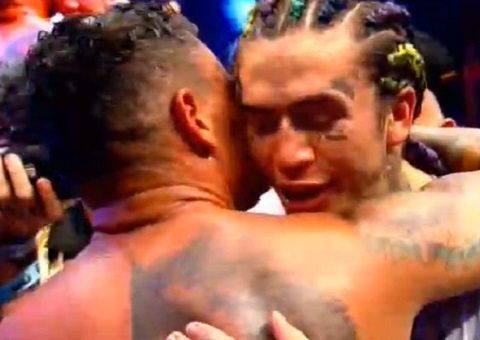 Luta entre Popó e Whindersson termina em empate; veja vídeo