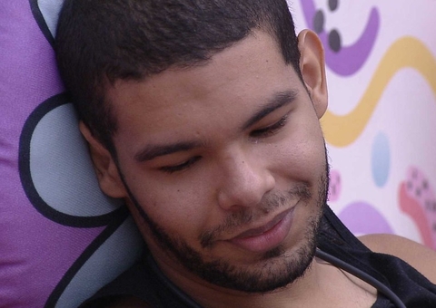 Apontado como figurante da edição, Vyni chora após jogo da discórdia