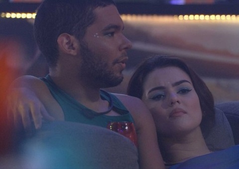 Sem citar nomes, Vyni desabafa sobre brother: 'eu que estou na sombra'