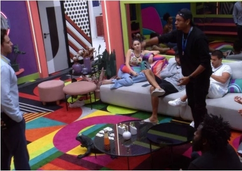 PA se irrita com Lucas após brother indicar Scooby ao paredão: 'moleque'