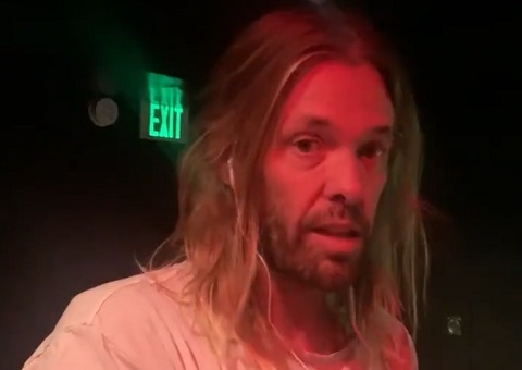 Baterista do Foo Fighters, Taylor Hawkins, morre aos 50 anos