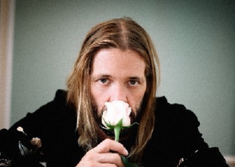 Foo Fighters cancela show no Lollapalooza após morte de Taylor Hawkins