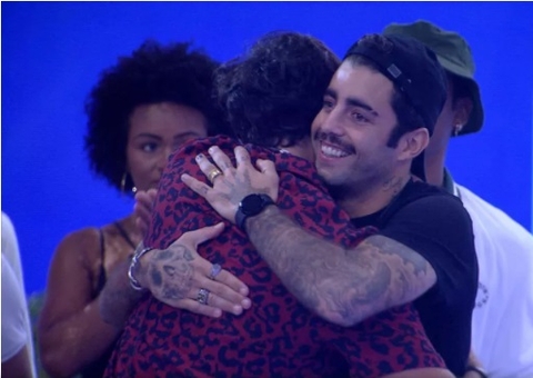 Eliezer vence prova bate-volta e escapa do paredão no BBB22