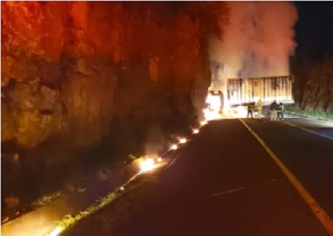 Criminosos causam pânico ao incendiarem estradas em Guarapuava, no Paraná