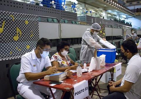 Confira locais de vacinação contra Covid-19 em Manaus