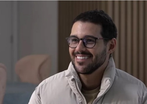 Ex-BBB Rodrigo Mussi aparece pela 1ª vez na TV após acidente; vídeo