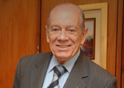Ex-ministro da Fazenda Ernane Galvêas morre aos 99 anos