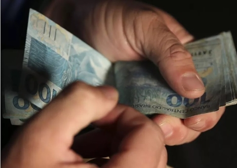 Beneficiários do Auxílio Brasil com NIS final 1 recebem hoje