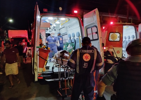 Idoso é atropelado por entregador ao tentar atravessar rua em Manaus