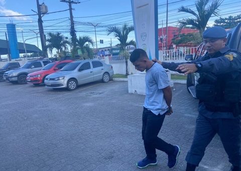 Suspeito é preso ao passear com moto roubada em Manaus