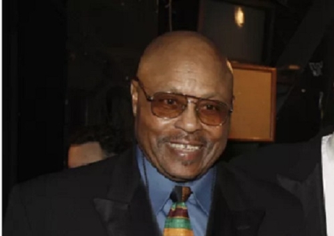 Ator Roger E. Mosley, da série 'Magnum', morre aos 83 anos
