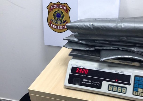 Mulher é presa com mais de 3kg de drogas no aeroporto 