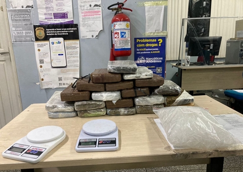 Polícia apreende 22kg de drogas escondidas em casa em Manaus