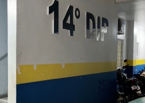 Motorista é preso ao passear com carro roubado em Manaus