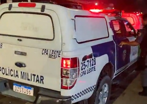 Após denúncia, polícia estoura 'boca de fumo' e prende mulher em Manaus