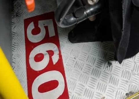 Bandido assalta ônibus da linha 560 em Manaus