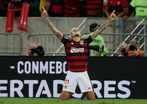 Flamengo vence o Vélez de virada e garante vaga na final da Libertadores