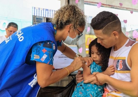 Vacinação contra Covid-19 é retomada após feriadão em Manaus