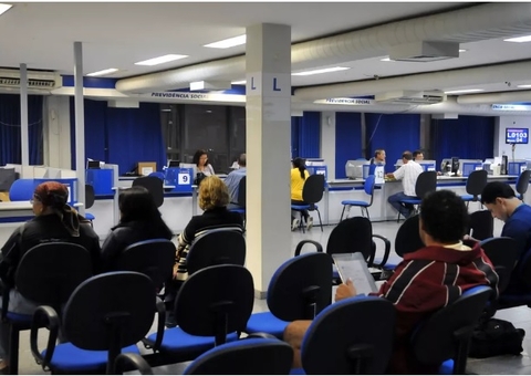 INSS paga hoje último lote de aposentadorias de agosto