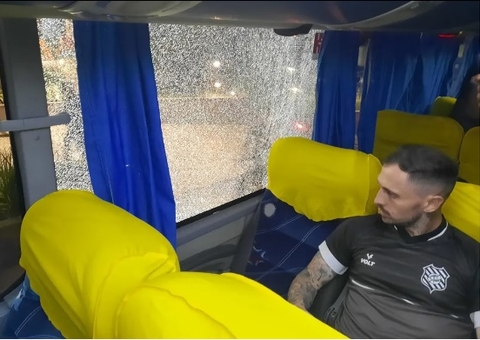 Ônibus do Figueirense é apedrejado após derrota para o Paysandu