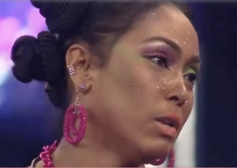 A Fazenda: Rosi revela interesse em peão: 'vou querer chup*r ele'