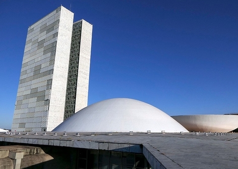 Terminam hoje inscrições para concurso do Senado com salários de até R$ 33 mil