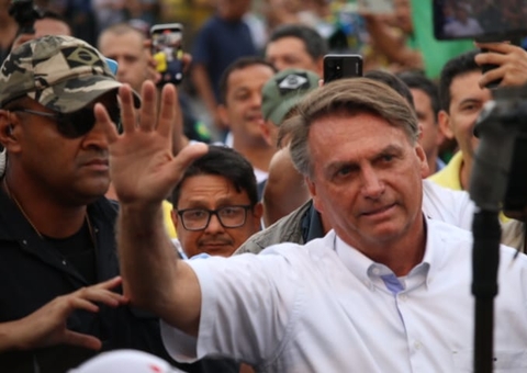 Bolsonaro participa de seminário em Manaus sobre impactos da tecnologia 5G