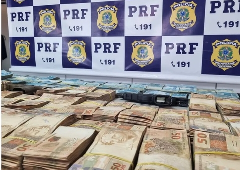Homem é preso com mais de R$ 700 mil em malas