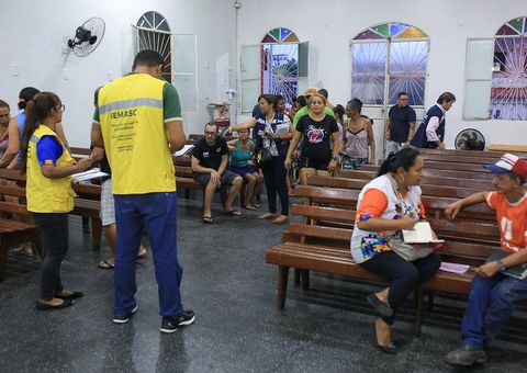 Prefeitura ajuda famílias vítimas de incêndios em Manaus