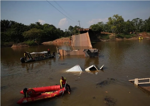 Buscas por desaparecidos após desabamento da ponte na BR-319 entram no 4º dia