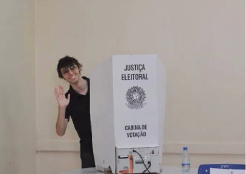 Amom Mandel é o deputado federal mais votado do Brasil