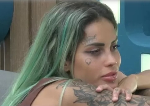 Tati e Thomaz têm DR após confusão em A Fazenda