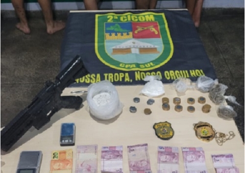 Homem é preso com semi metralhadora falsa em beco de Manaus