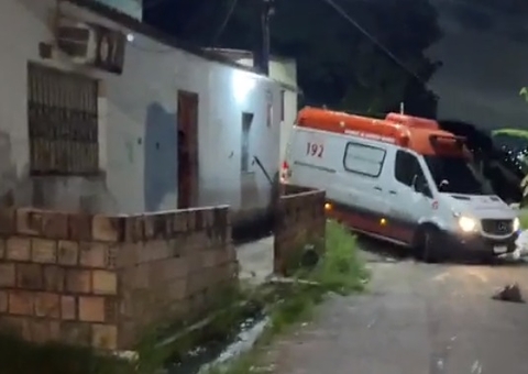 Homem é morto a tiros no meio da rua em Manaus