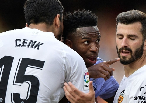 Brasil notificará autoridades espanholas após racismo contra Vini Jr