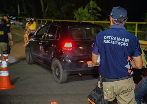 Mais de 320 motoristas são autuados durante fiscalização contra 'rolezinhos' em Manaus