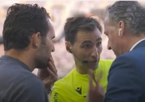 Áudios revelam reação de técnico do Valencia sobre ataques a Vini Jr: 'fod*-se racismo'