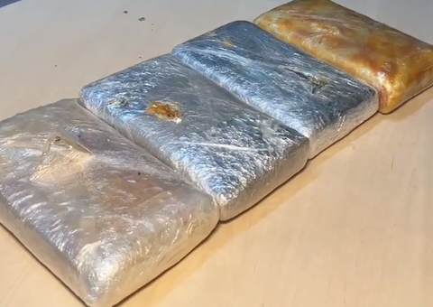 Homem é preso com drogas em porto de Manaus