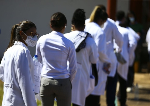 Fies: estudantes de medicina poderão financiar até R$ 60 mil por semestre