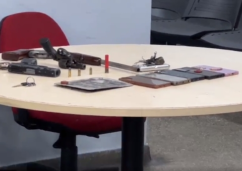 Dupla é presa após roubar moto para cometer arrastões em Manaus