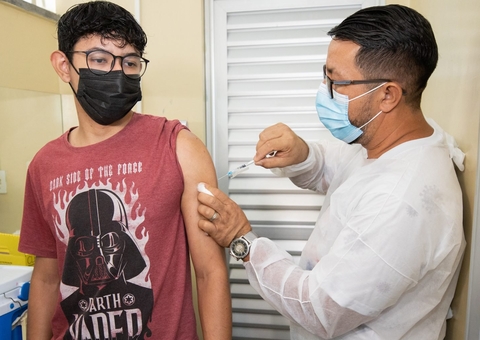 Postos de vacinação contra Covid-19 funcionarão até esta quarta em Manaus