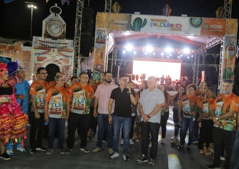 Primeira noite do 65º Festival Folclórico do Amazonas reúne 9 mil pessoas
