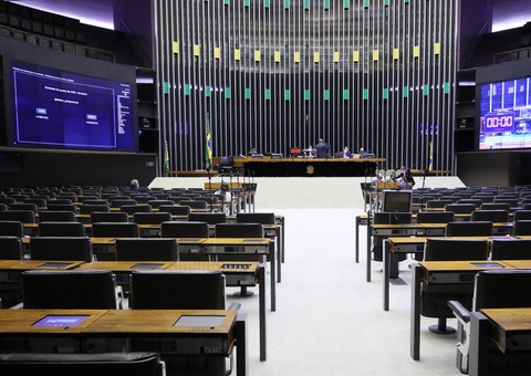 Câmara aprova projeto para punir discriminação contra políticos