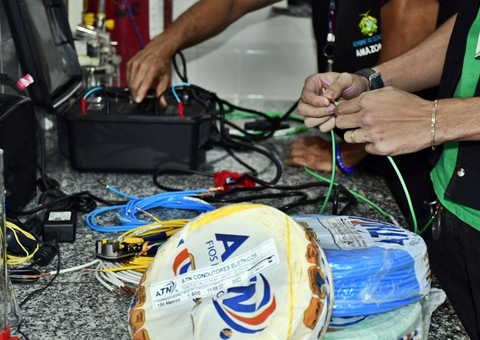 Ipem retira de circulação mais de 50 fios e cabos elétricos irregulares durante fiscalização em Manaus