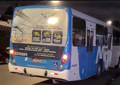 Ônibus da linha 550 é alvo de criminosos em Manaus