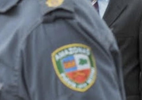 PMs são presos suspeitos de roubar carga de areia em Manaus