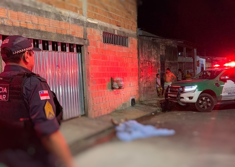 Mulher é cercada por pistoleiros e executada no meio da rua em Manaus