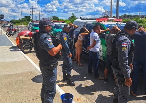 Grupo suspeito de roubar lojas é preso em Manaus